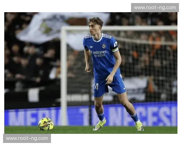 皇马赫伊森小腿肌肉伤情恢复中 年轻中卫成长进程因伤病出现波折